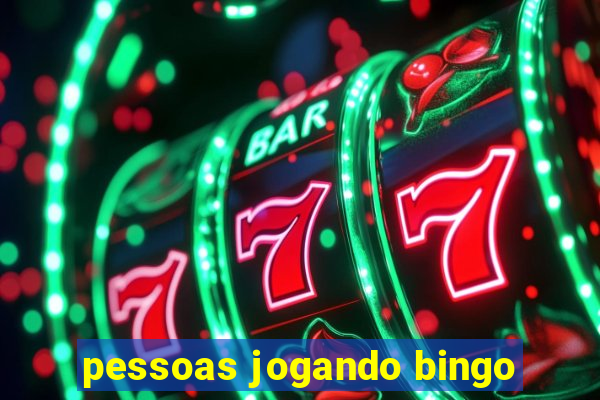 pessoas jogando bingo